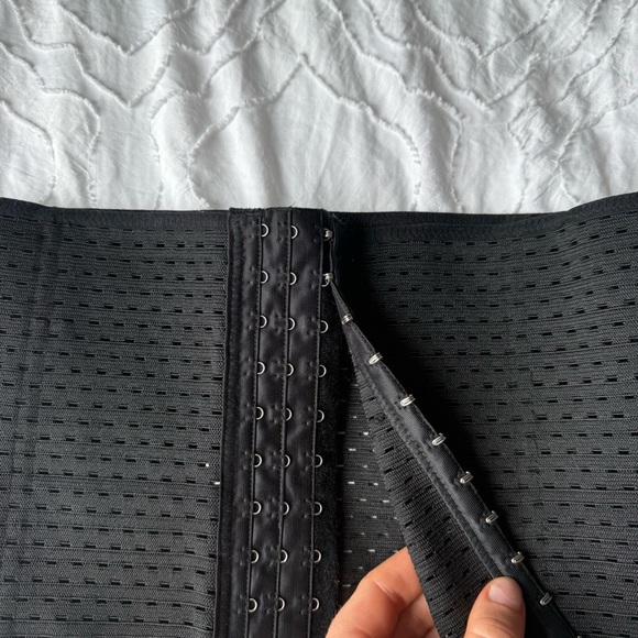 Black Shapewear Corset Inmate Silever Hooks - Picture 4 of 6